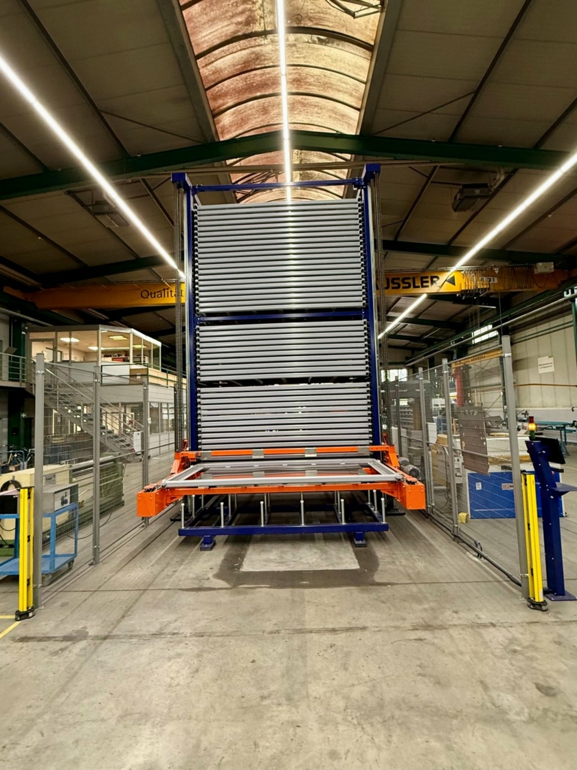 Automatisiertes-Blechlager--Copyright-Karl-Heinz-Haeussler-GmbH.jpg
