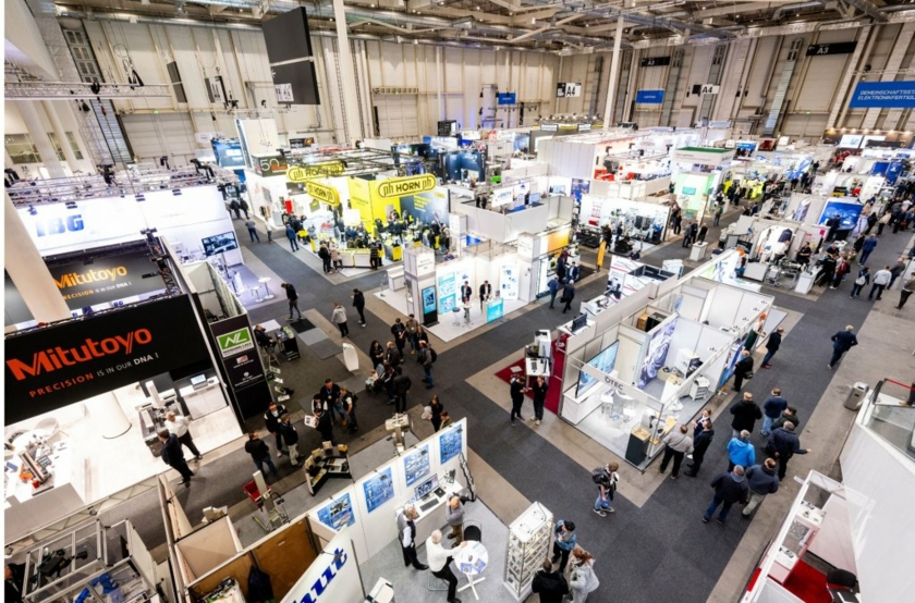 Blick-in-die-Messehallen-Copyright-Messe-Stuttgart.png