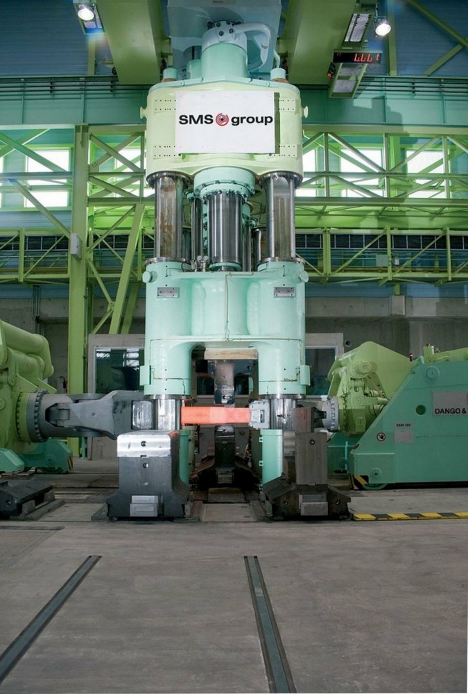 Freiform-Schmiedepresse.jpg