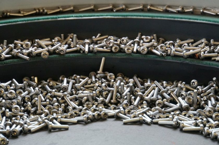 Fastener-in-Sortiermaschine.jpg