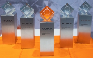 Kuka-Innovation-Award-Trophaee.jpg