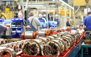 E-Motoren-Produktion-Copyright-IPH-Hannover-industrieblick--stock-adobe-com-.jpg