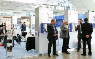 wire-2018-Messestand-Eingang.jpg