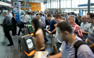Einganshalle-Moulding-Expo.jpg