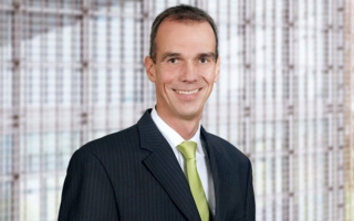 Dr-Markus-Boening-CFO-bis.jpg