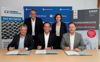 Vertragsunterzeichnung.jpg