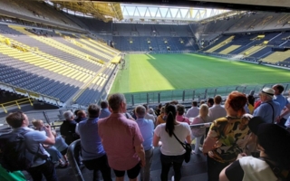 BVB-Stadion-Signal-Iduna-Park.jpeg