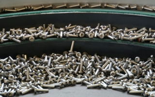 Fastener-in-Sortiermaschine.jpg