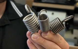 Neue Erkenntnisse in der Zugfederauslegung Copyright TU Ilmenau