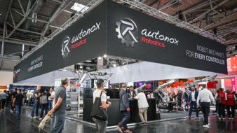 Messeauftritt-bei-der-Automatica-Copyright-Autonox.jpg