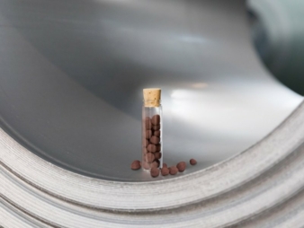 Eisenerzpellets.jpg