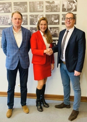 Vertrag-2019-WDI-Steuler.jpg