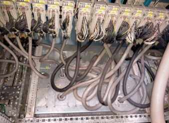 Schaltschrank-innenansicht.jpg