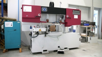 HBE320-523-3D.jpg