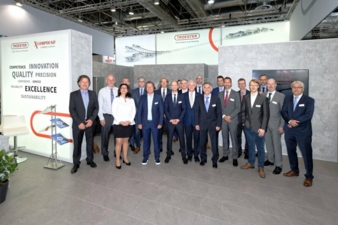 Messestand-Troester.jpg