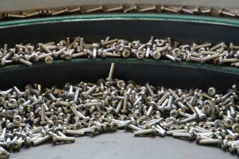 Fastener-in-Sortiermaschine.jpg